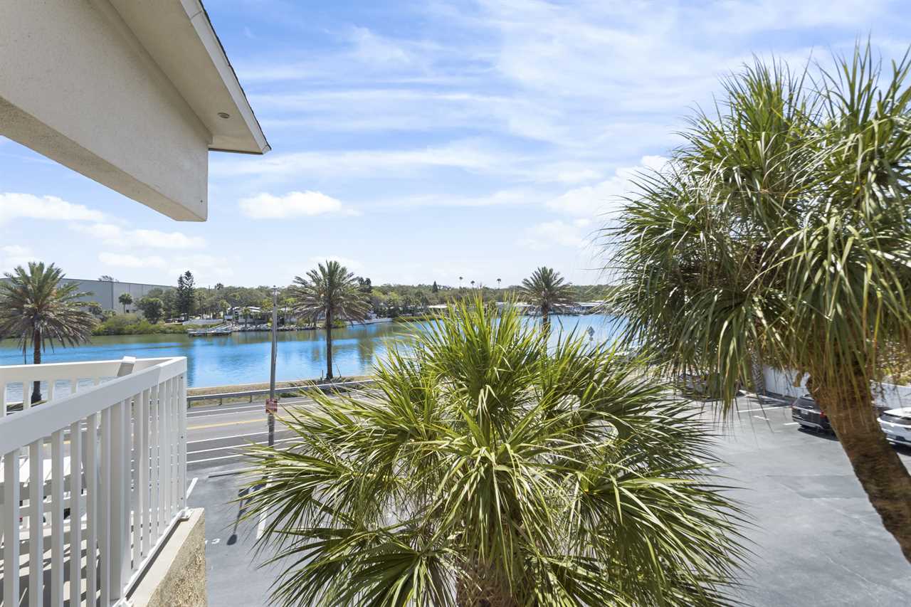 vacation rental condos