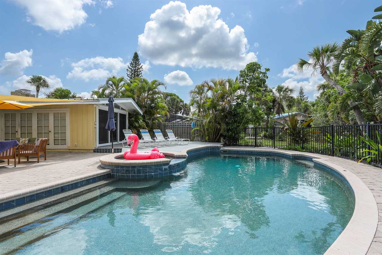 vacation rental condos